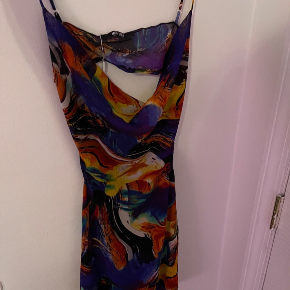 Dress - Picture 3 of 4